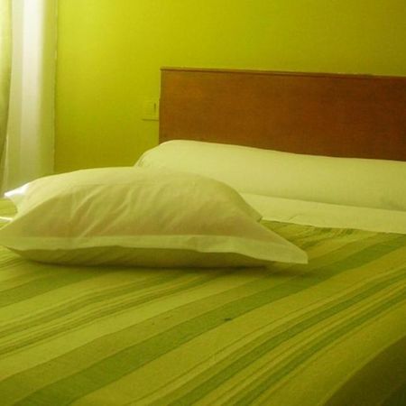 Rex Hotel Maubeuge Zimmer foto